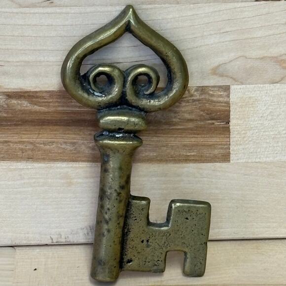 unknown Other - 4" Brass Skeleton Key
